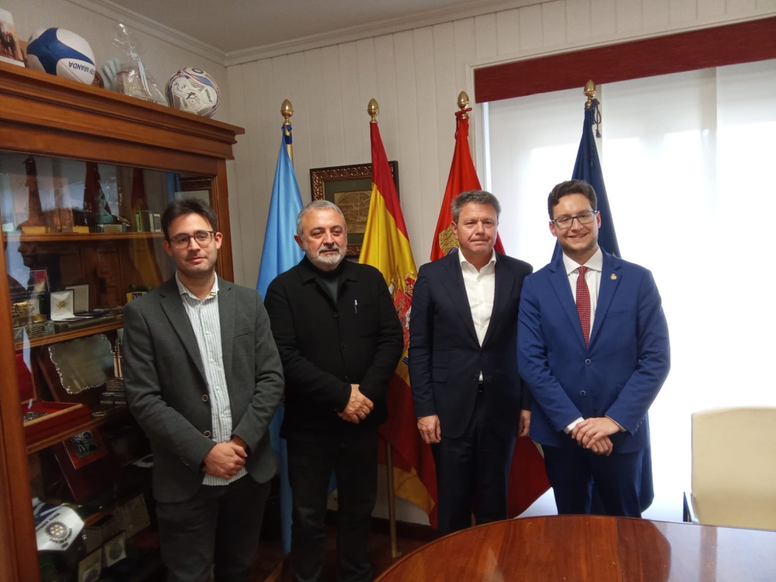 Reunión de trabajo con el Subdelegado del Gobierno y el Secretario de Estado de Transportes